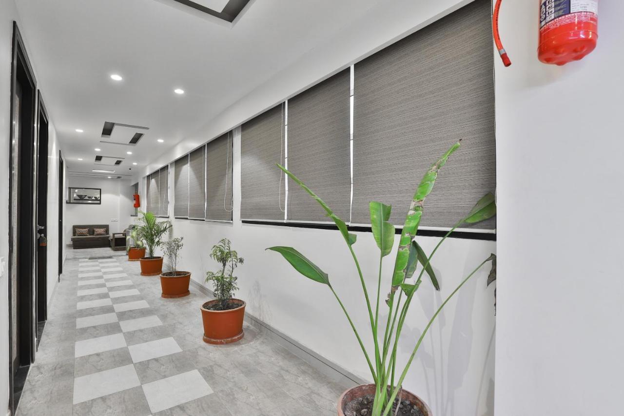 Oyo 23289 Hotel Anmol Palace Ahmedabad Buitenkant foto